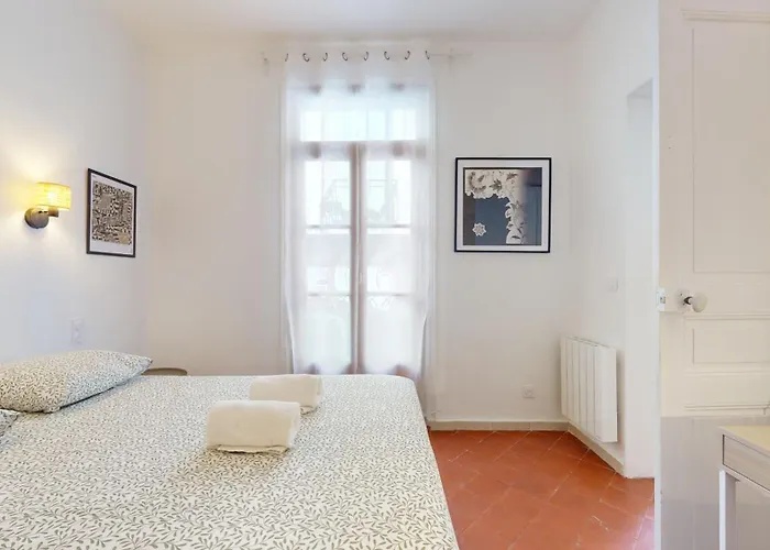 Le Chic アパート